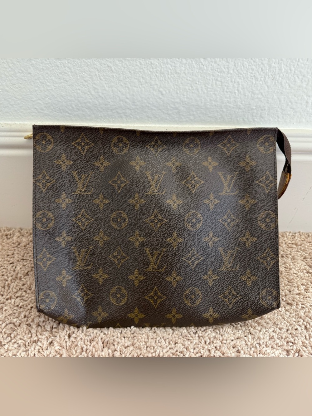 Louis Vuitton LV Cosmetic Pouch Bag Poche Toilette 26 M47542 Monogram